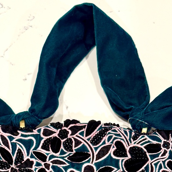 Anthropologie Medium Black, Pink and Green Floral Velvet Beaded Handbag NWT - Picture 6 of 12